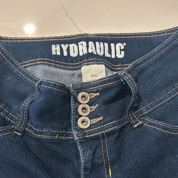 Jeans. Brand Hydraulic 
Size 9/10 
Dark wash
Skinny - Picture 4 of 5